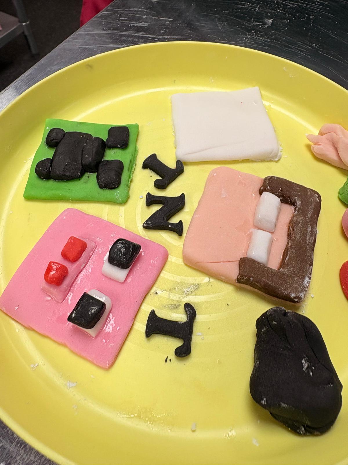 Children's Minecraft cupcake party