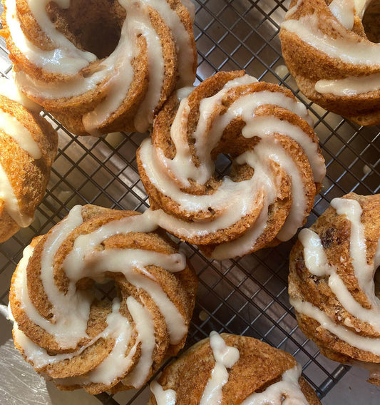 vegan banana cakes with maple glaze