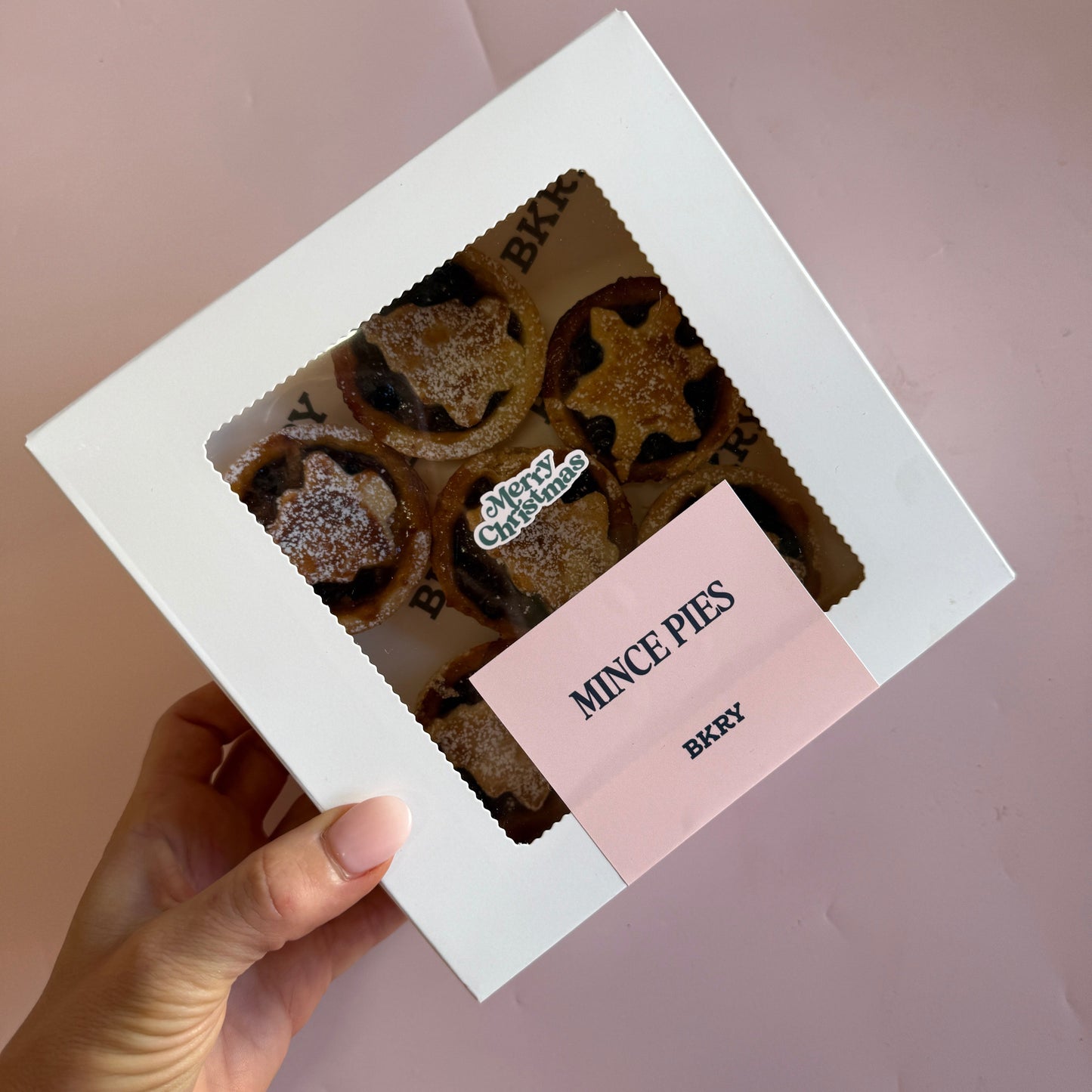 Mince pie gift box with freshly baked mince pies by BKRY