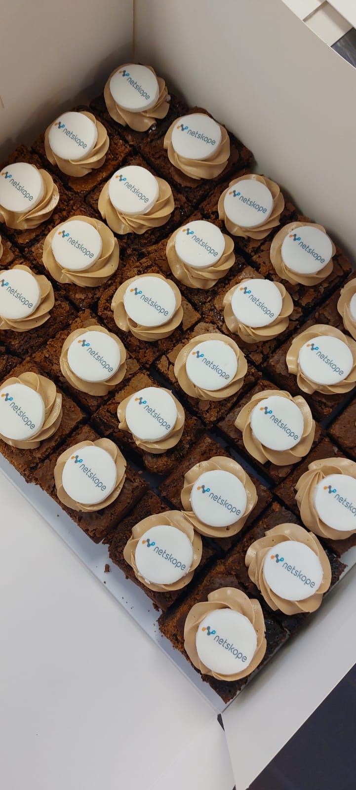 Logo Brownie Bites